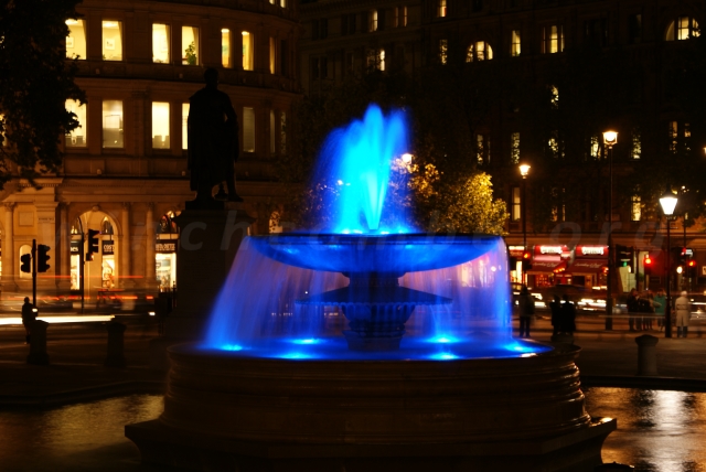 Trafalgar Square fountain